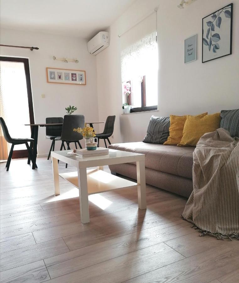 Apartment Mare Vrsi Eksteriør bilde